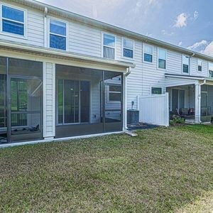 Building Photo - 319 Richmond Dr