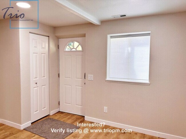 Building Photo - 2693 Chula Vista Dr