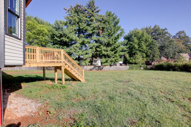 Building Photo - 112 Ted's Trail