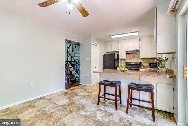 Building Photo - 4546 Little River Run Dr
