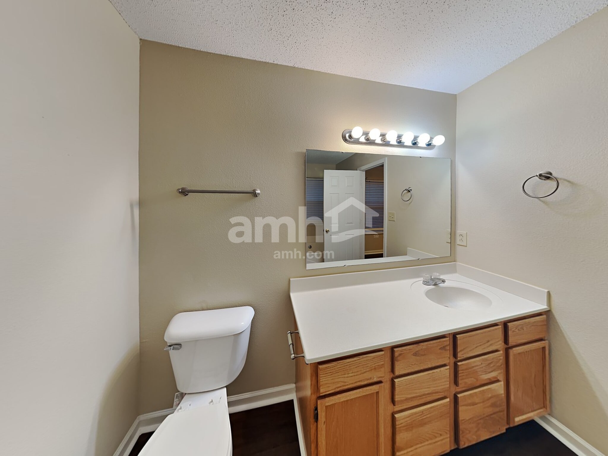 Building Photo - 607 West St