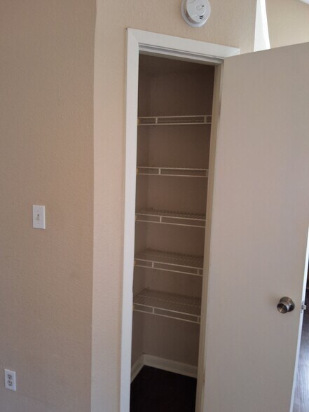 Building Photo - 5748 Mill Creek Dr