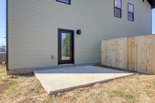 Building Photo - 102 Rosenwald St