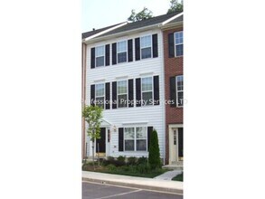 Building Photo - Price Correction! Luxury Townhome In The Villages Of Urbana