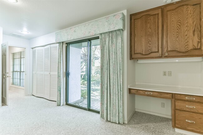 Building Photo - 1 Cadena Ct