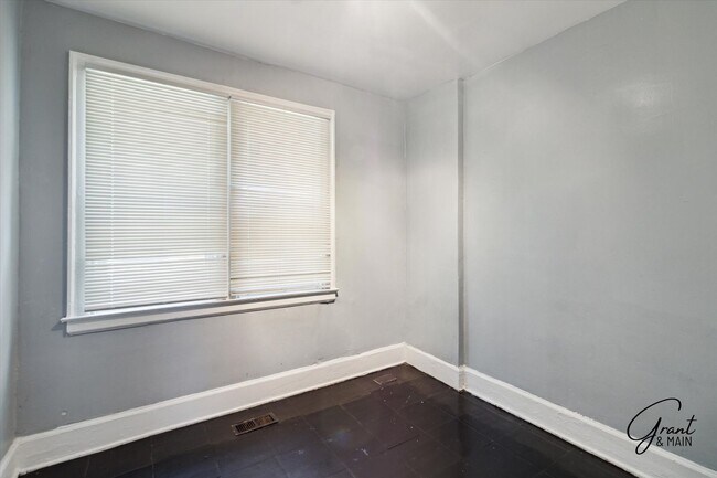 Building Photo - 12107 Stoepel St