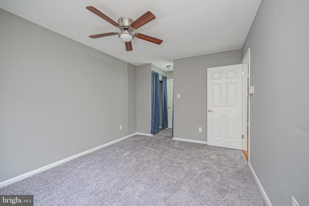 Building Photo - 1003 Huntingdon Mews