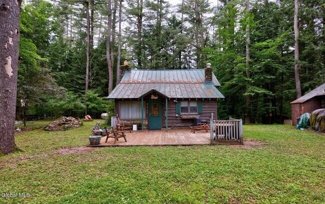 Building Photo - 33 Chuckwagon Trail