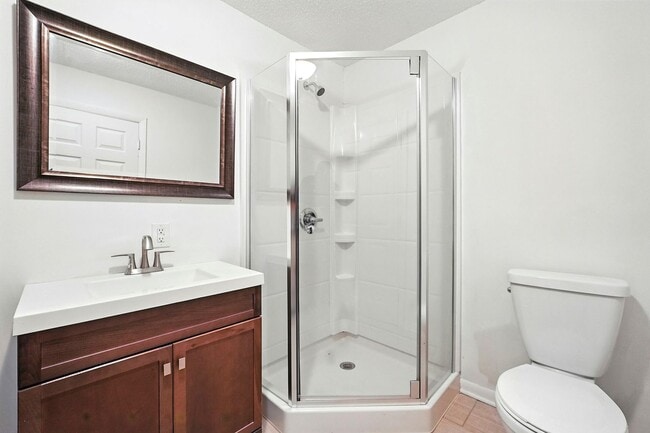Building Photo - NEW LISTING! 3 BED/2 BATH HOUSE!