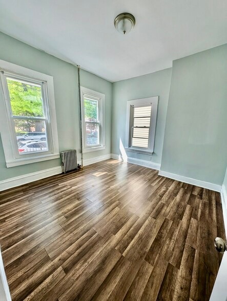 Primary Bedroom - 114 Littleton Ave