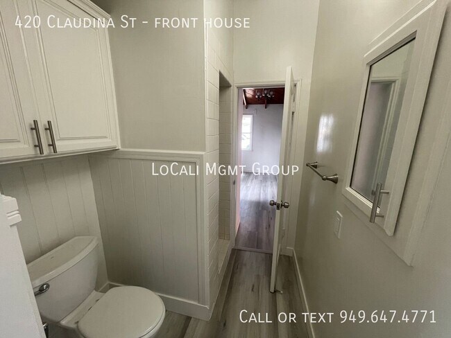 Building Photo - 420 N Claudina St
