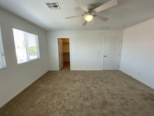 Building Photo - 2212 Stone Well Rd