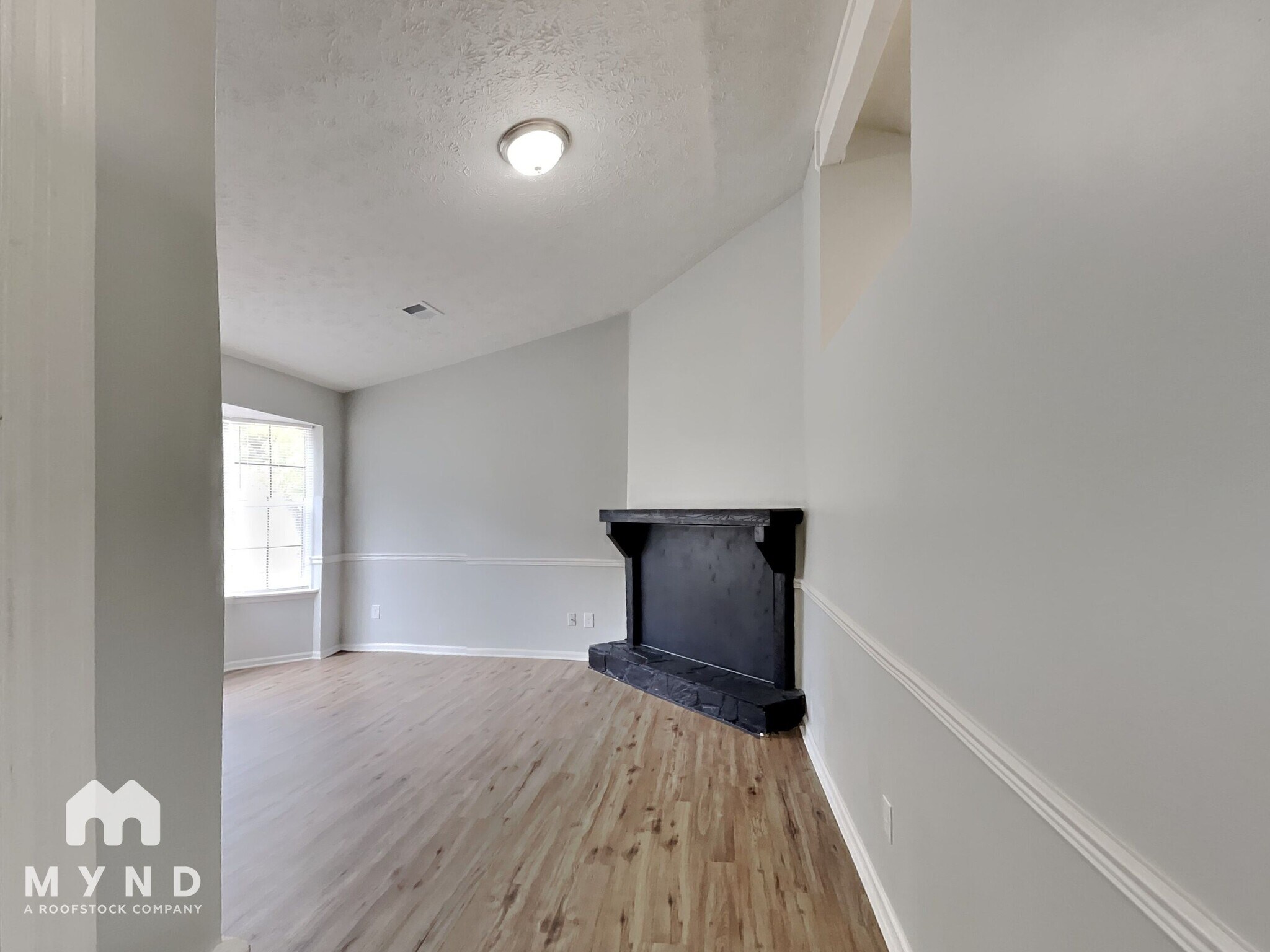 Building Photo - 7792 Chase Woods Dr