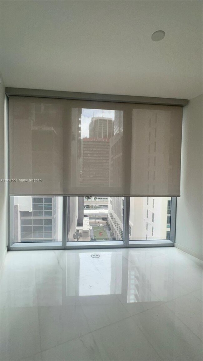 Building Photo - 300 Biscayne Blvd Way