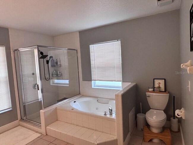 Building Photo - 1004 Chateau Cir