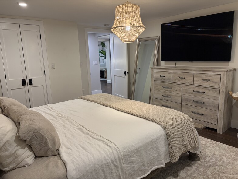 Walk in closet - 508 28th Street Ocean