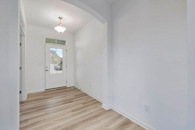 Building Photo - 2370 Lucca Way