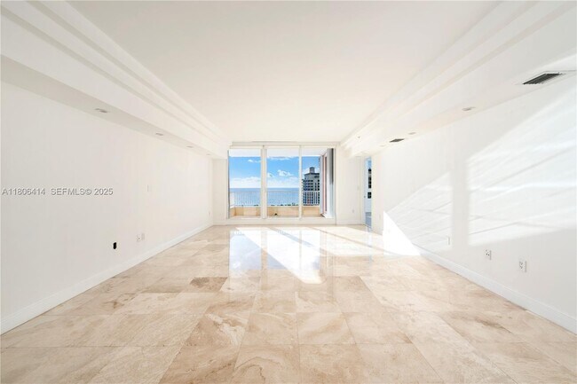 Building Photo - 781 Crandon Blvd