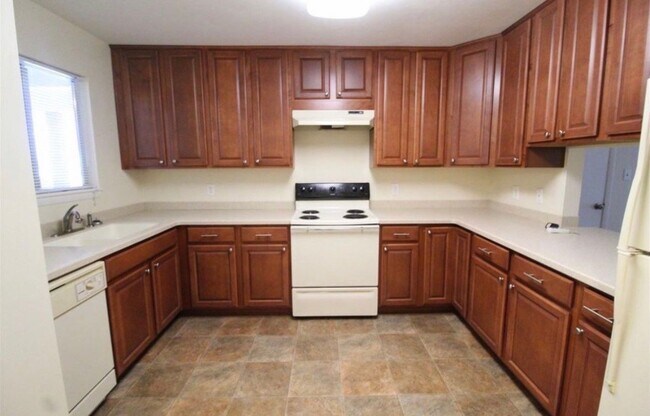 Building Photo - 266 N Villas Ct
