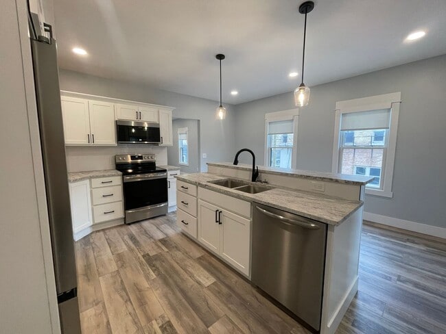 Building Photo - Beautiful One Bedroom in Cherry Hill - All Utilities Including WiFi are included!
