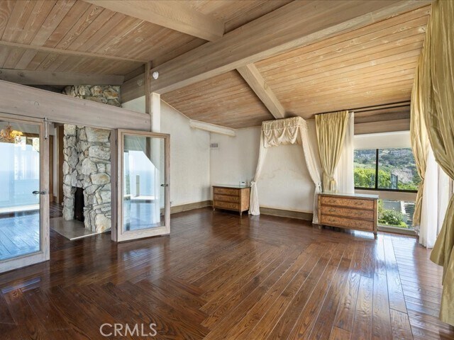 Building Photo - 709 Paseo Del Mar