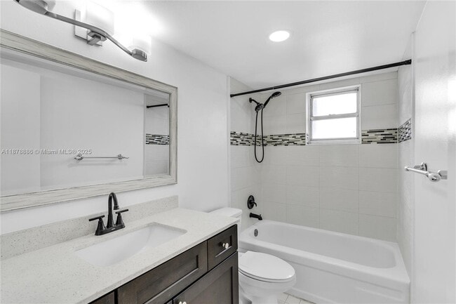 Building Photo - 2201 S Ocean Dr