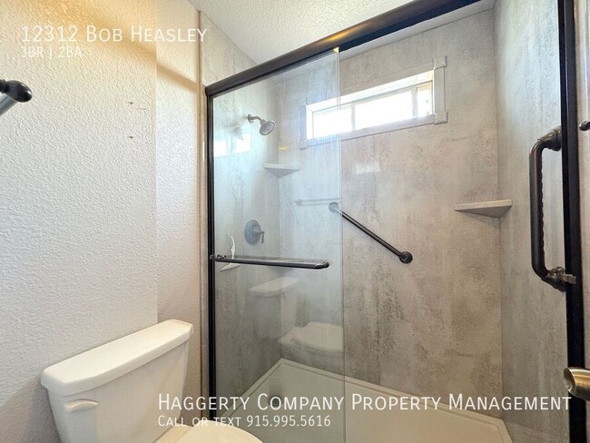 Building Photo - 12312 Bob Heasley Dr