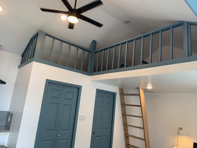 Building Photo - 710 Twin Oaks St