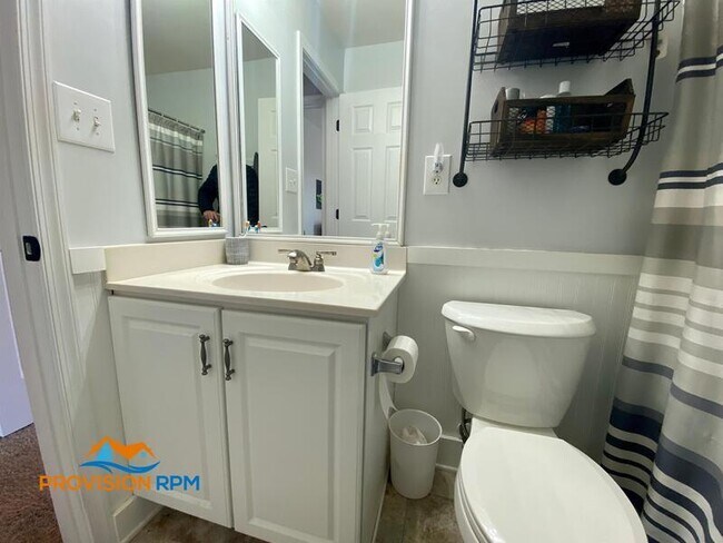 Building Photo - 106 Hanson Ct