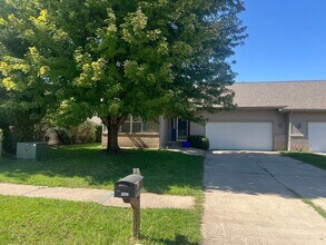 Building Photo - RECENTLY LISTED RENTAL!