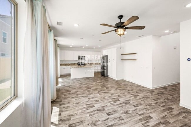 Building Photo - 1604 Armijo Pl