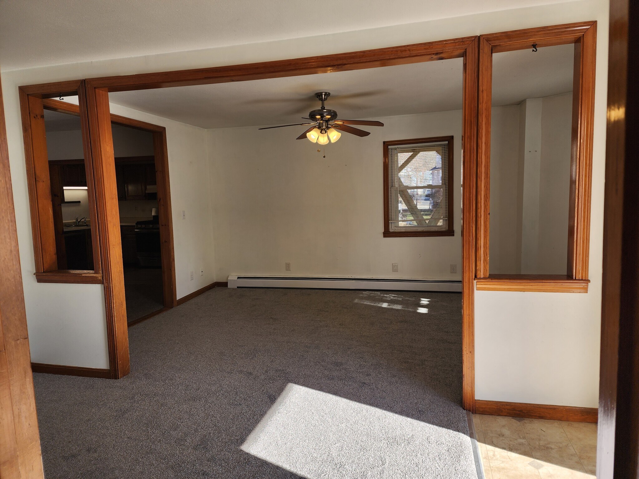 Building Photo - 31 Elm St