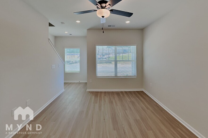 Building Photo - 1274 Principal Featherstone Ave