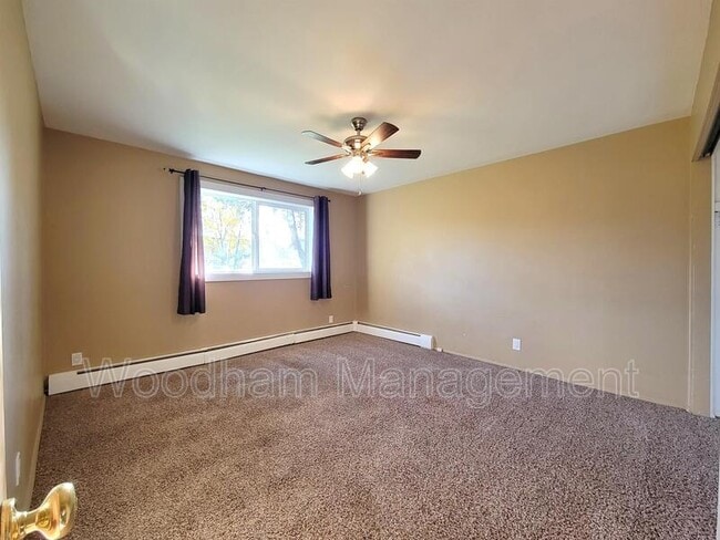 Building Photo - 511 N 16th Ave