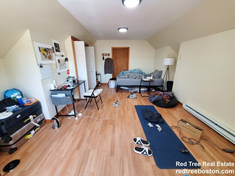 Building Photo - 270 Harvard St