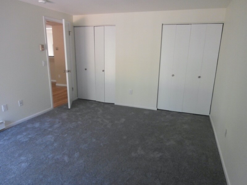 Building Photo - 42 N Main St