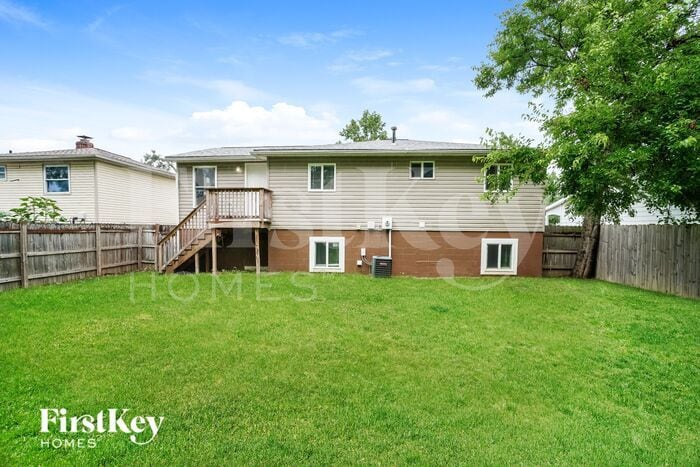 Building Photo - 3103 Valleywood Dr