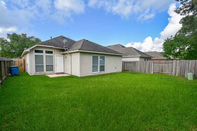 Building Photo - 9235 Black Tooth Way