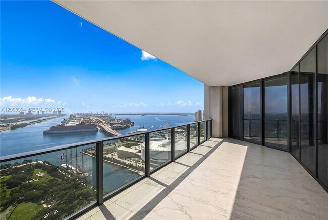 Building Photo - 1000 Biscayne Blvd