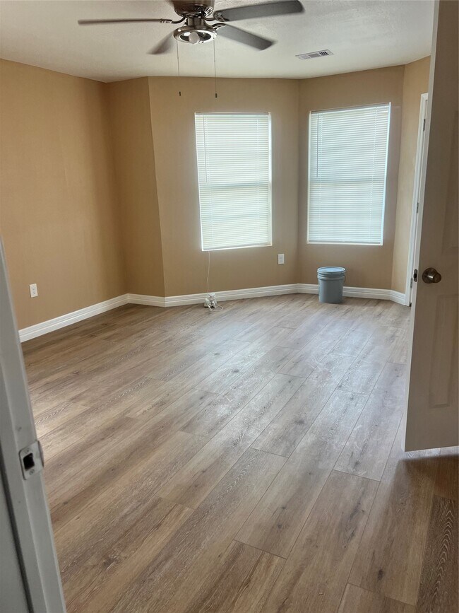 Building Photo - 341 Cartersville St