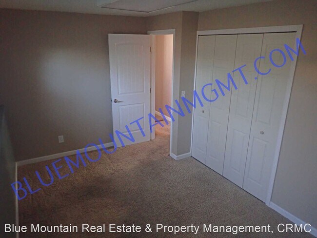 Building Photo - 4 br, 2 bath House - 1025 Galley Place