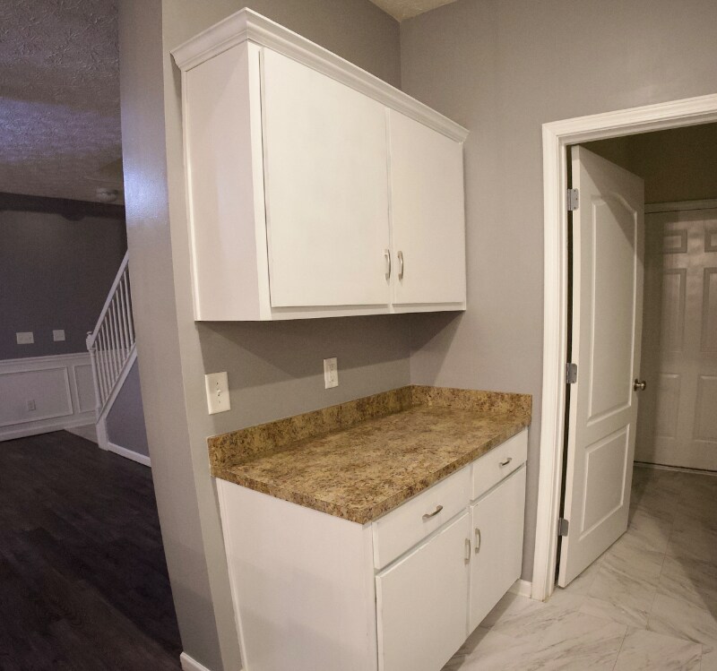 Building Photo - 12 Harding Dr