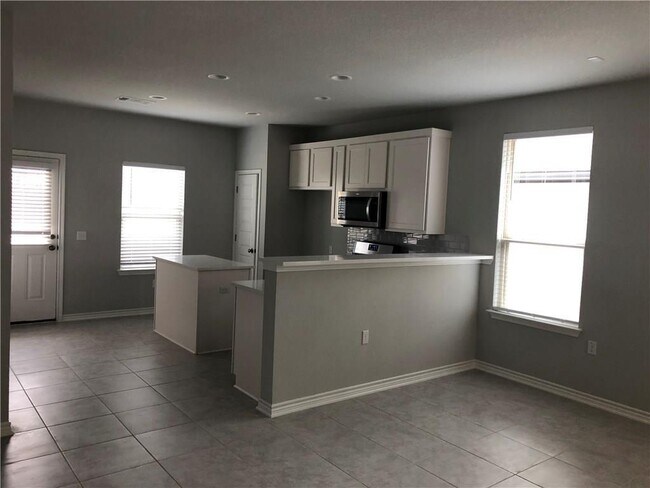 Building Photo - 1318 Ambler Dr