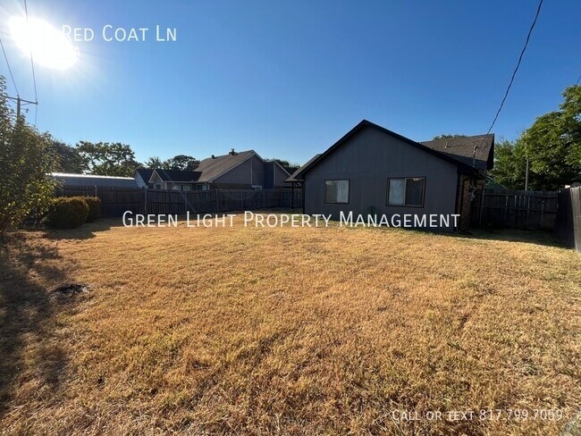 Building Photo - 421 Red Coat Ln