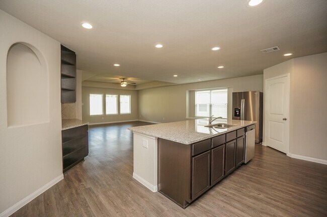Building Photo - 3331 Rosselli Brush Dr