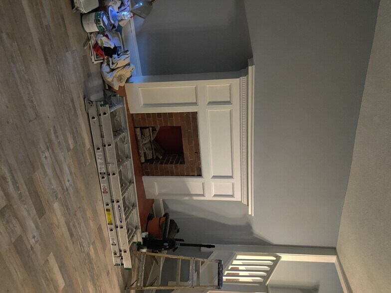 Building Photo - 424 N Hilton St