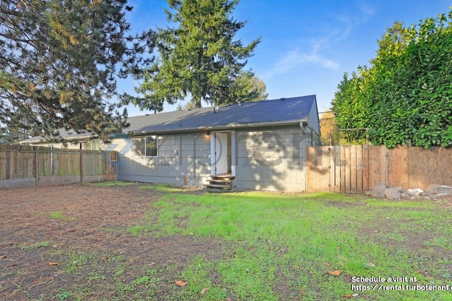 Building Photo - 1502 Kirkland Ave NE