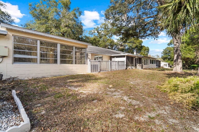 Building Photo - 2BR 2BA Villa Available Now On Top of the Word!