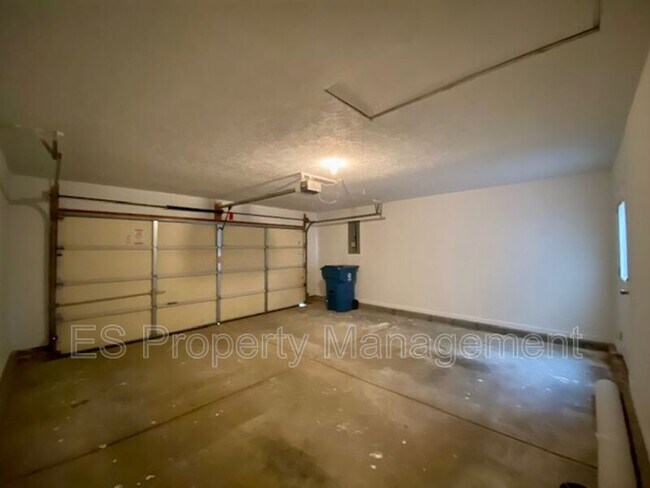 Building Photo - 5834 Blackley Ln