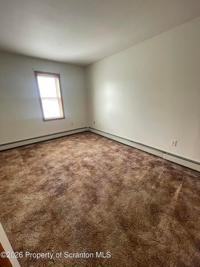 Building Photo - 715 Mill St